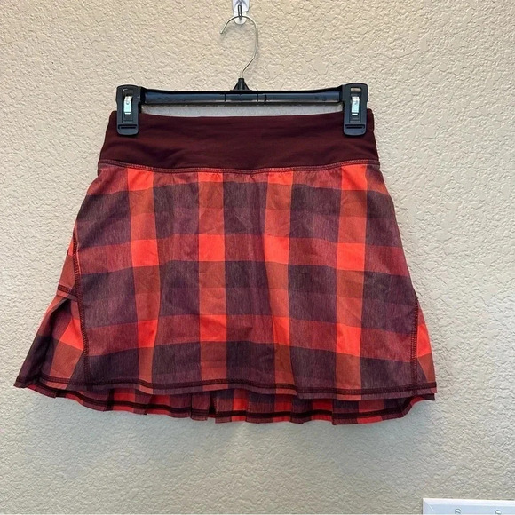 lululemon athletica Dresses & Skirts - Lululemon check Skirt size 2